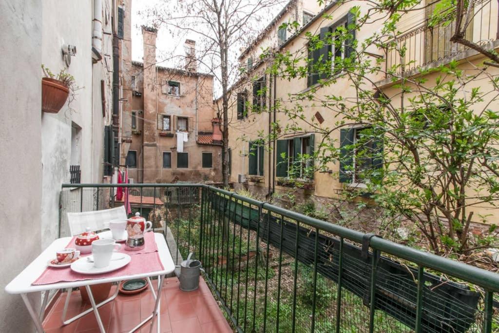 Ca' Cordoni - Charming Place In The Heart Of Appartamento